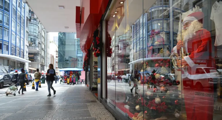 Natal deste ano deve movimentar R$ 69,75 bilhões no varejo, diz CNC