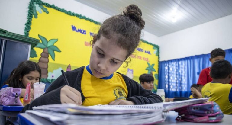 Prefeitura de Porto Velho alcança reconhecimento com gestão eficiente e transforma educação - News Rondônia