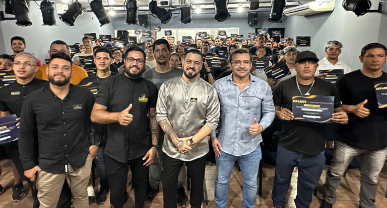Deputado Ribeiro do Sinpol promove capacitação profissional para barbeiro