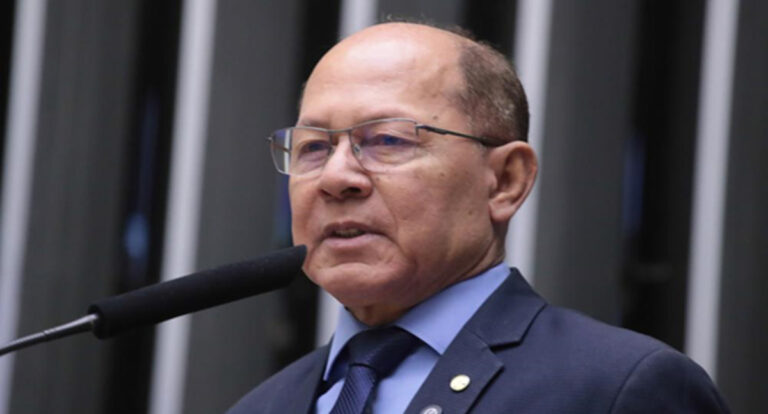 A Direita não Para: Deputados dão presente de Natal ao Brasil e revogam a lei que recriou o seguro obrigatório, antigo DPVAT