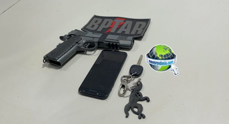 BPTAR prende trio com carro roubado antes de “meter uma fita” na zona leste