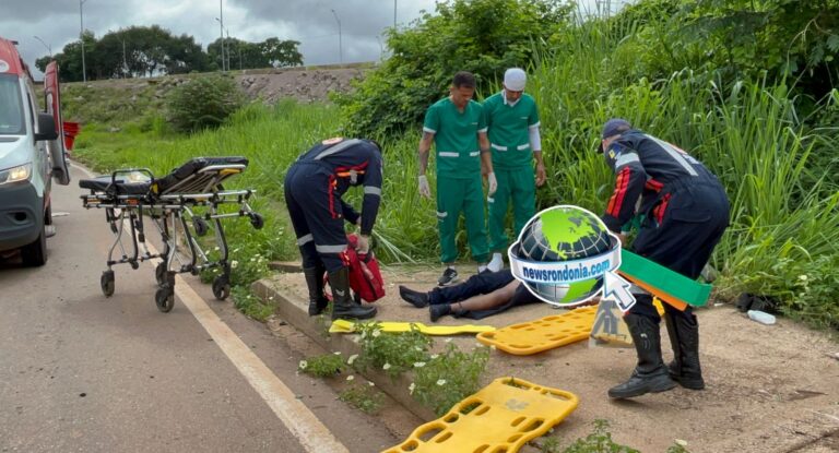 Motociclista passa direto em curva e sofre grave acidente em Porto Velho