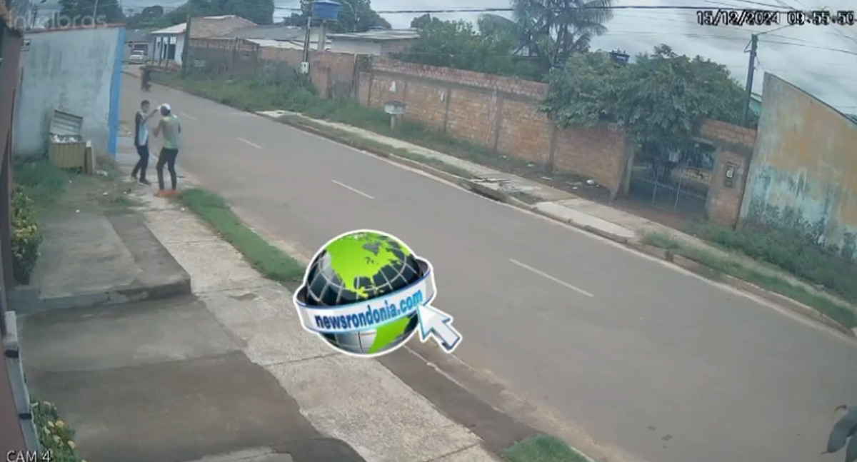 Câmera flagra adolescente atirando no rosto de homem durante bate boca