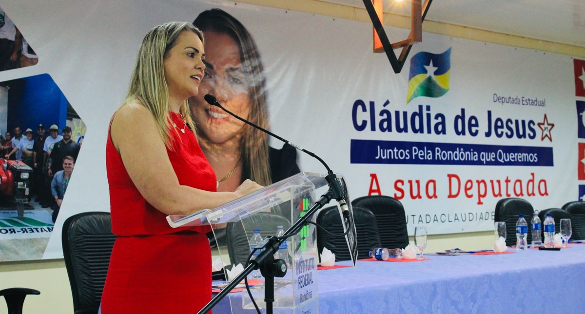 Deputada Cláudia de Jesus celebra sanção de lei que cria o Calendário da Mulher em Rondônia - News Rondônia