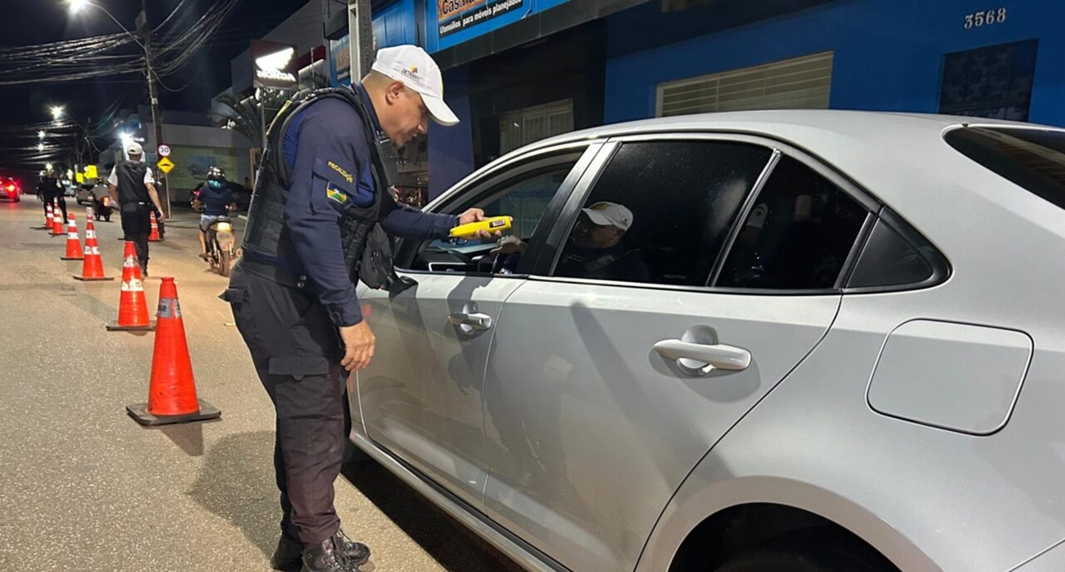 Consequências de dirigir sob efeito do álcool são alertadas pelo Detran-RO durante operação - News Rondônia