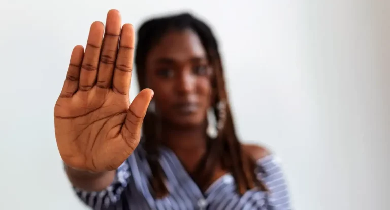 Governo e plataformas de mobilidade fazem acordo para combater racismo