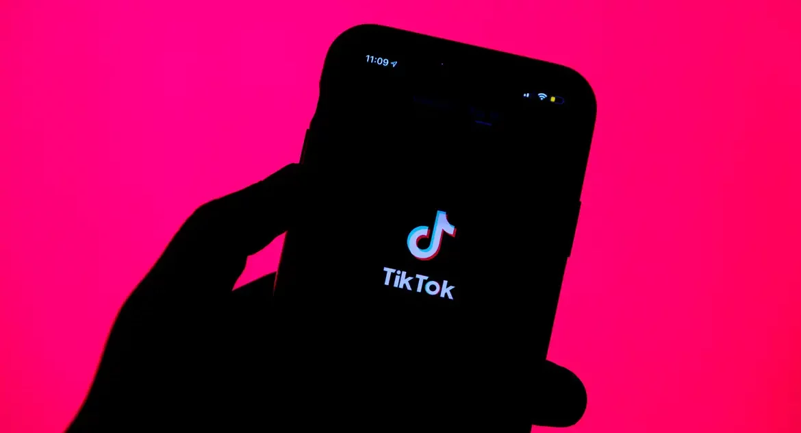 TikTok anuncia restauração do serviço nos EUA após fala de Trump