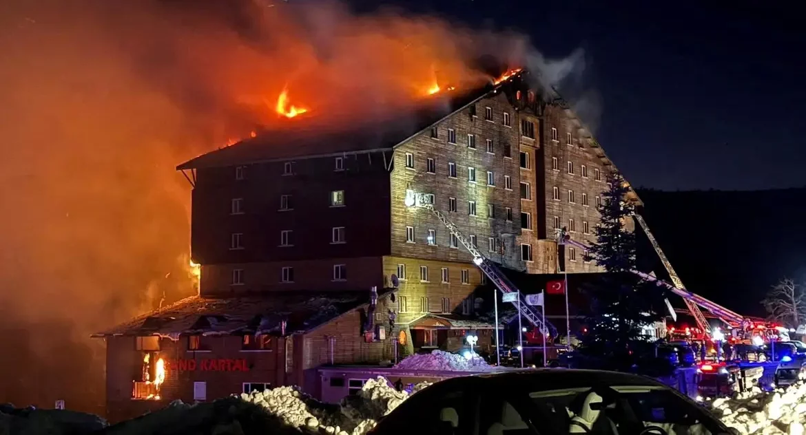 Incêndio em resort de esqui turco mata 66 pessoas