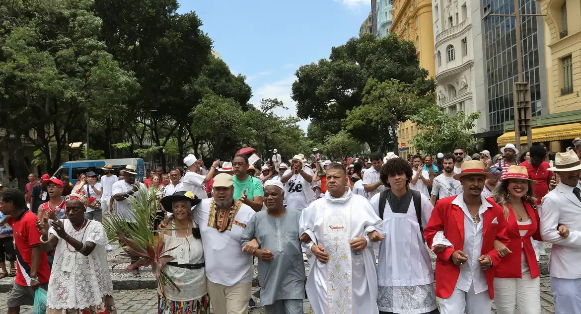 Intolerância religiosa: Disque 100 registra 2,4 mil casos em 2024