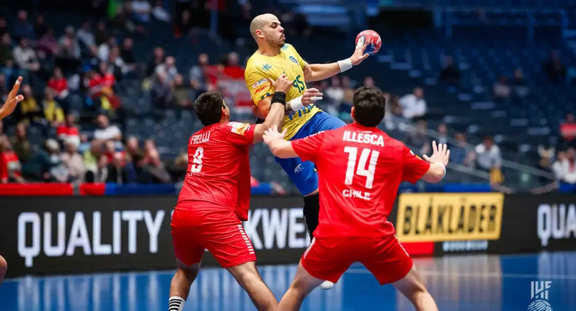 Brasil oscila, mas supera Chile na 2ª fase do Mundial de Handebol