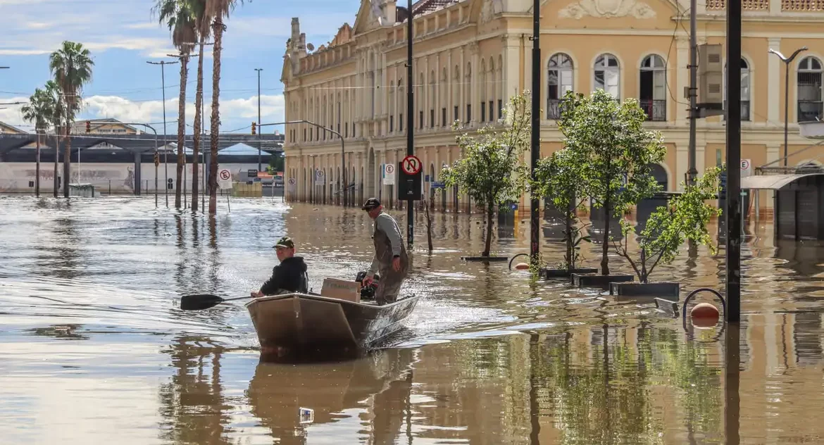 Eventos climáticos deixam 242 milhões de alunos sem aulas em 2024