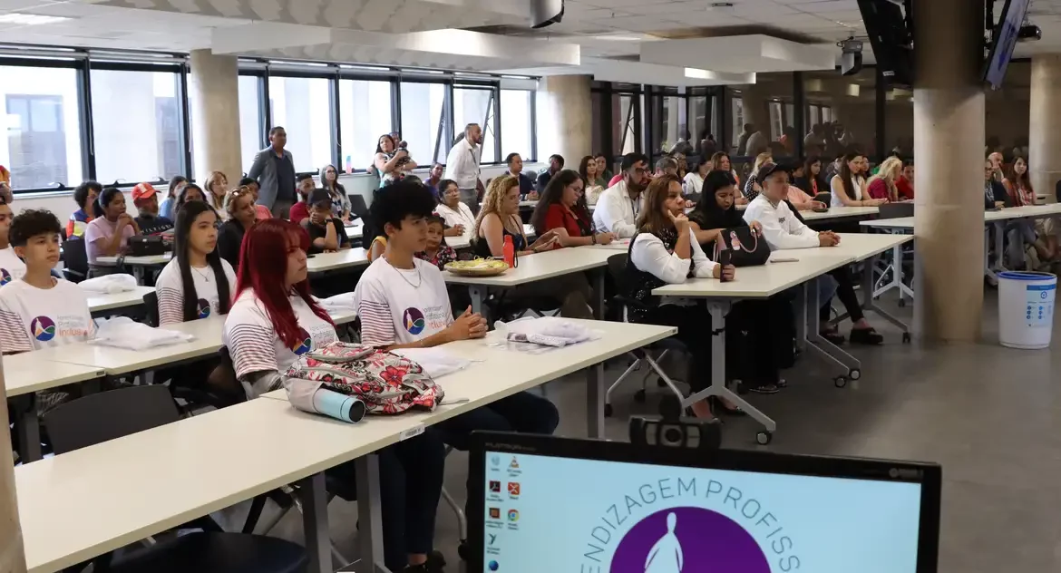 Senai atinge maior patamar de ex-alunos empregados em 22 anos