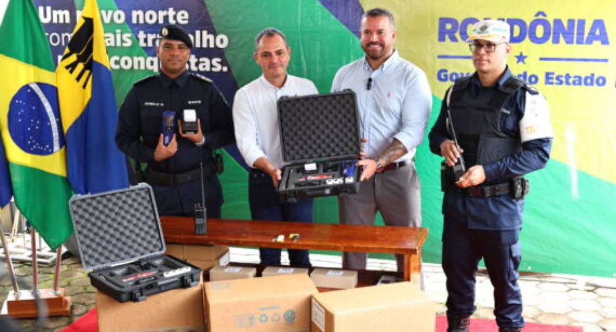 Governo de RO entrega pacote de investimentos com mais de 30 veículos e cerca de 600 equipamentos para a PM - News Rondônia