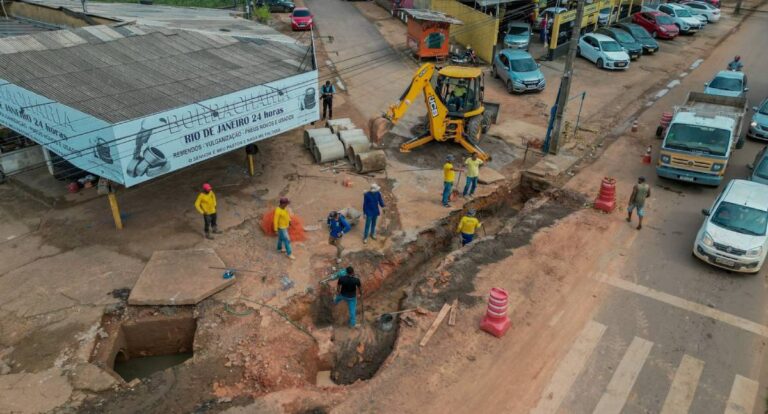 Prefeitura realiza intervenção na av. Rio de Janeiro com Guaporé para eliminar constantes alagamentos - News Rondônia