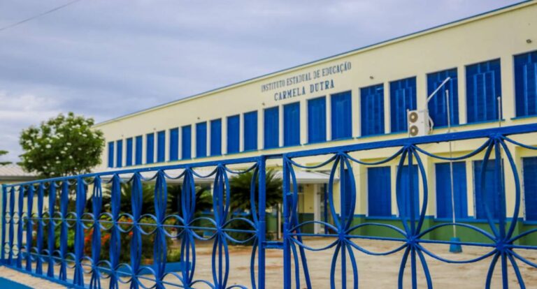Governo de RO comemora Dia Internacional da Educação com avanços em infraestrutura e investimentos em materiais didáticos