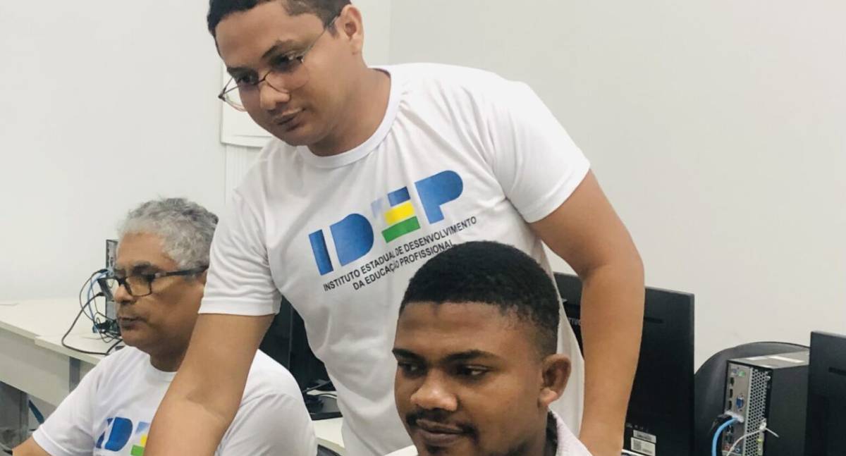 Inscrições para cursos na Escola Móvel de Informática estão abertas até dia 4, em Porto Velho