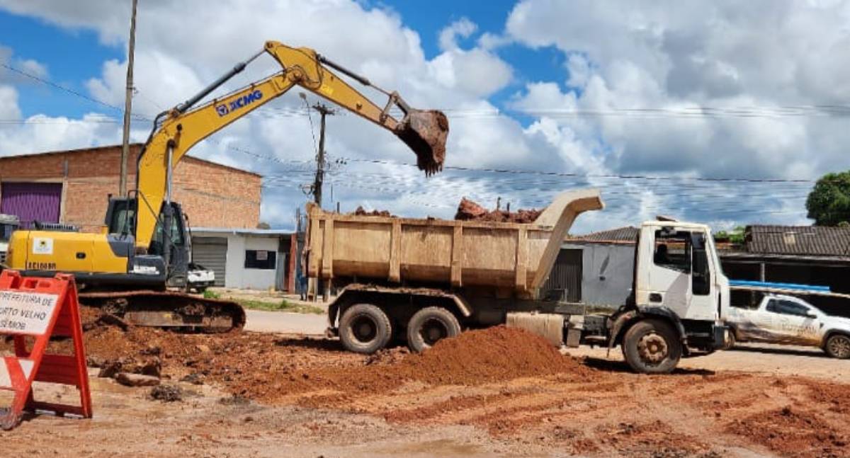 Prefeitura de Porto Velho recupera máquina de escavação e reforça combate a alagamentos - News Rondônia