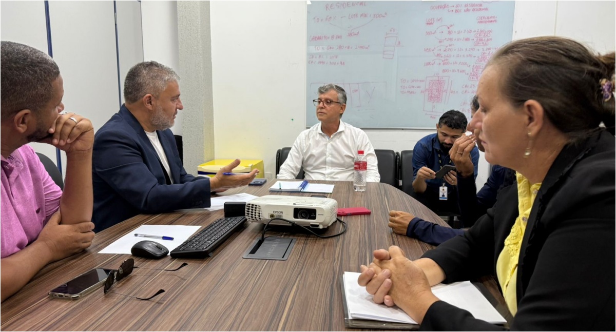 Vereador Everaldo Fogaça insiste na regularização fundiária dos bairros Porto Cristo e Aparecida em encontro na SEMUR - News Rondônia