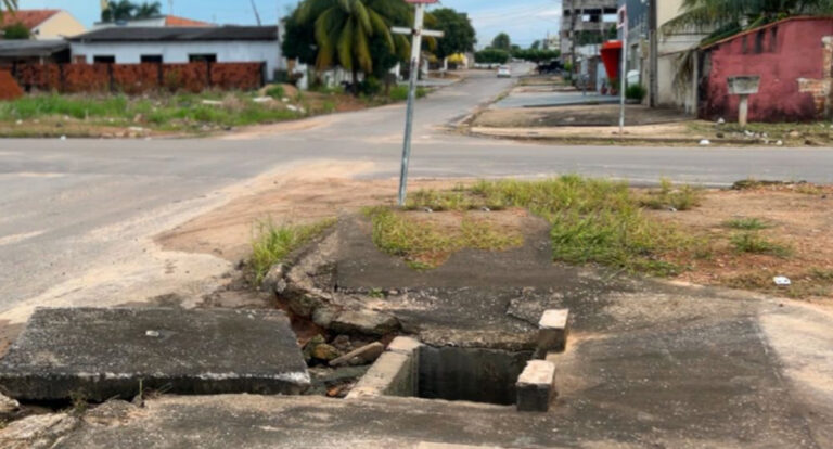 Mulher empurra namorado em bueiro aberto de dois metros de profundidade