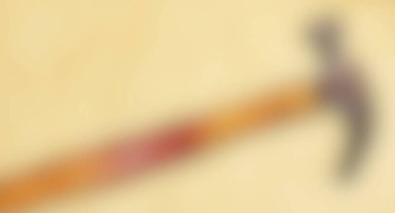 Homem é hospitalizado após ser ferido a marteladas pelo próprio irmão, em Vilhena