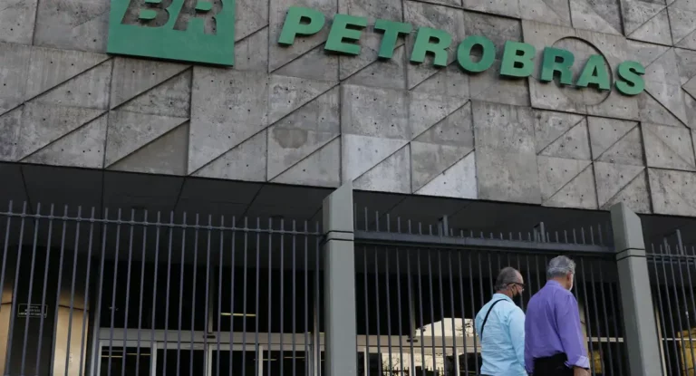 Petrobras assina contrato para ampliação de frota