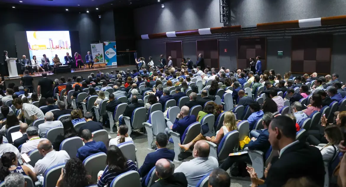 Prefeitos buscam apoio contra mudanças climáticas