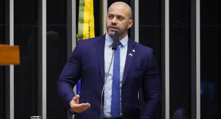 Moraes nega perdão da pena a ex-deputado Daniel Silveira