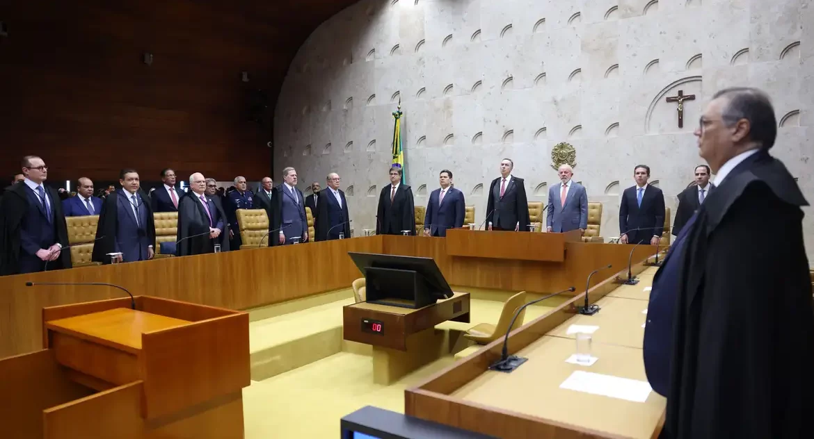 Barroso: Três Poderes estão unidos pelos princípios da Constituição