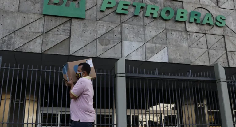 Petrobras lança nova licitação para ampliação de frota