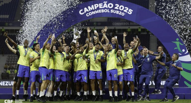 Ramon Menezes celebra título do Sul-Americano Sub-20