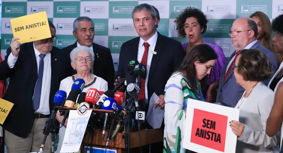 Aliados do governo defendem devido processo legal a golpistas