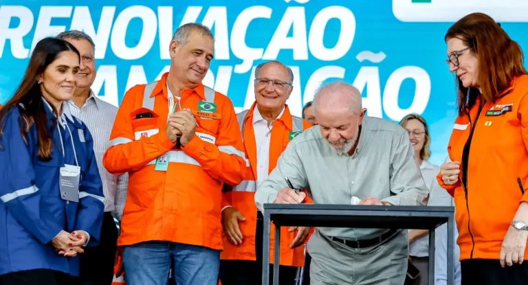 Lula defende fortalecimento da indústria naval brasileira
