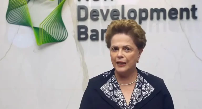 Dilma Rousseff é internada após quadro de neurite vestibular