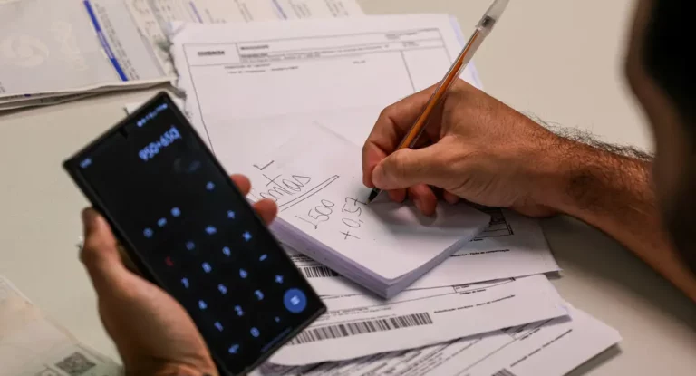 Serasa, Correios e Febraban fazem mutirão para atender endividados