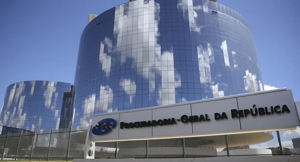 PGR defende perda do cargo de dois ex-agentes da ditadura