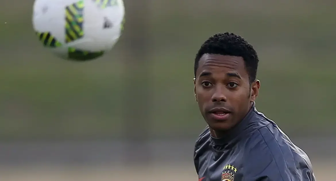 Defesa de Robinho recorre ao Supremo e pede que ex-jogador seja solto
