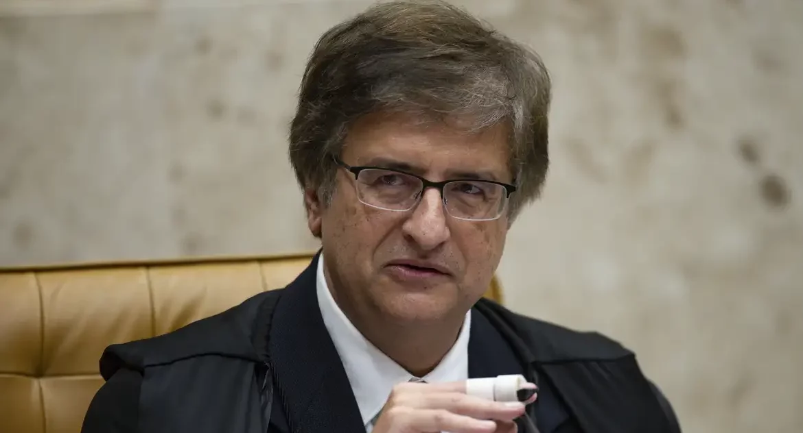 PGR pede arquivamento de inquérito contra Ibaneis por atos golpistas