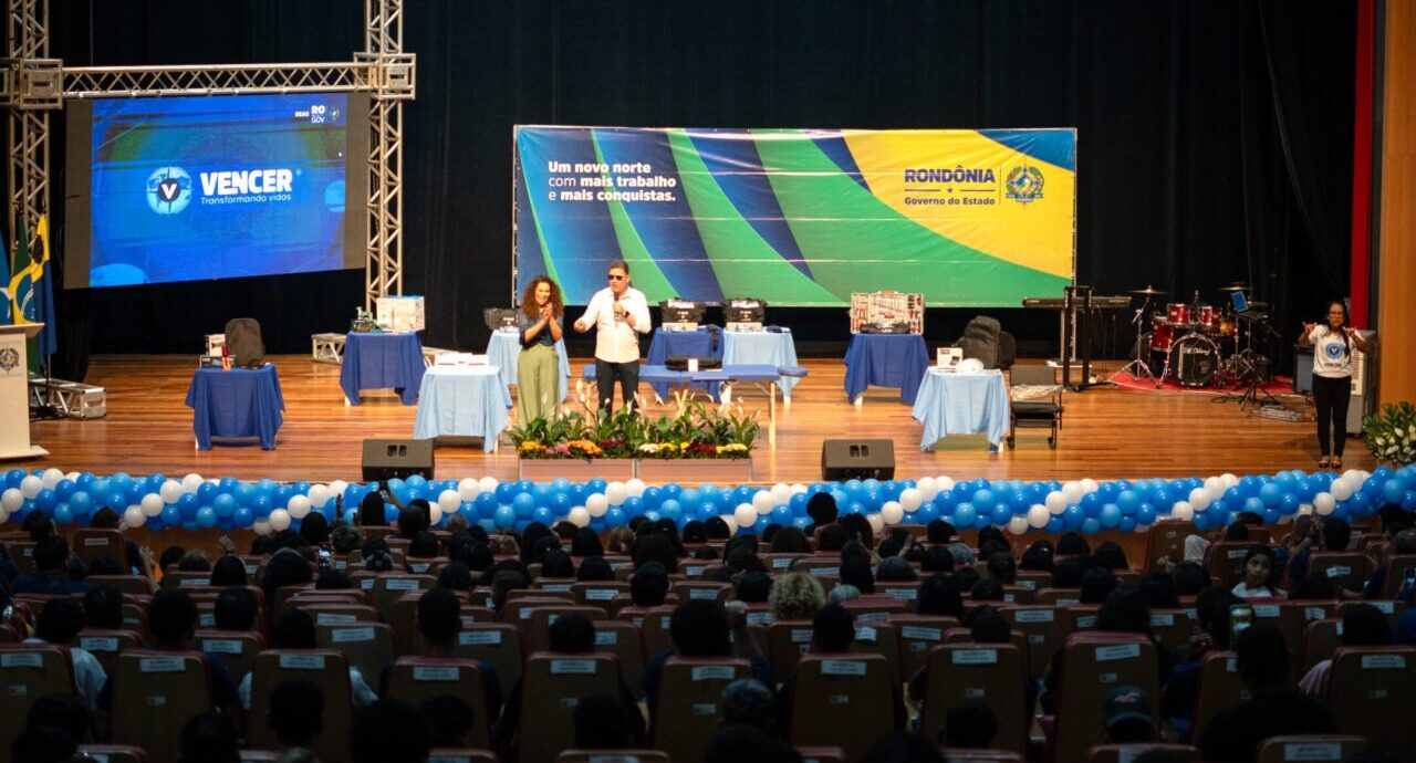 Governador Marcos Rocha e secretária Luana Rocha impulsionam incentivo com entrega de cerca de 500 kits do programa Vencer