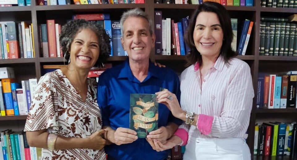 Primeiro encontro de escritores reúne autores em Rolim de Moura