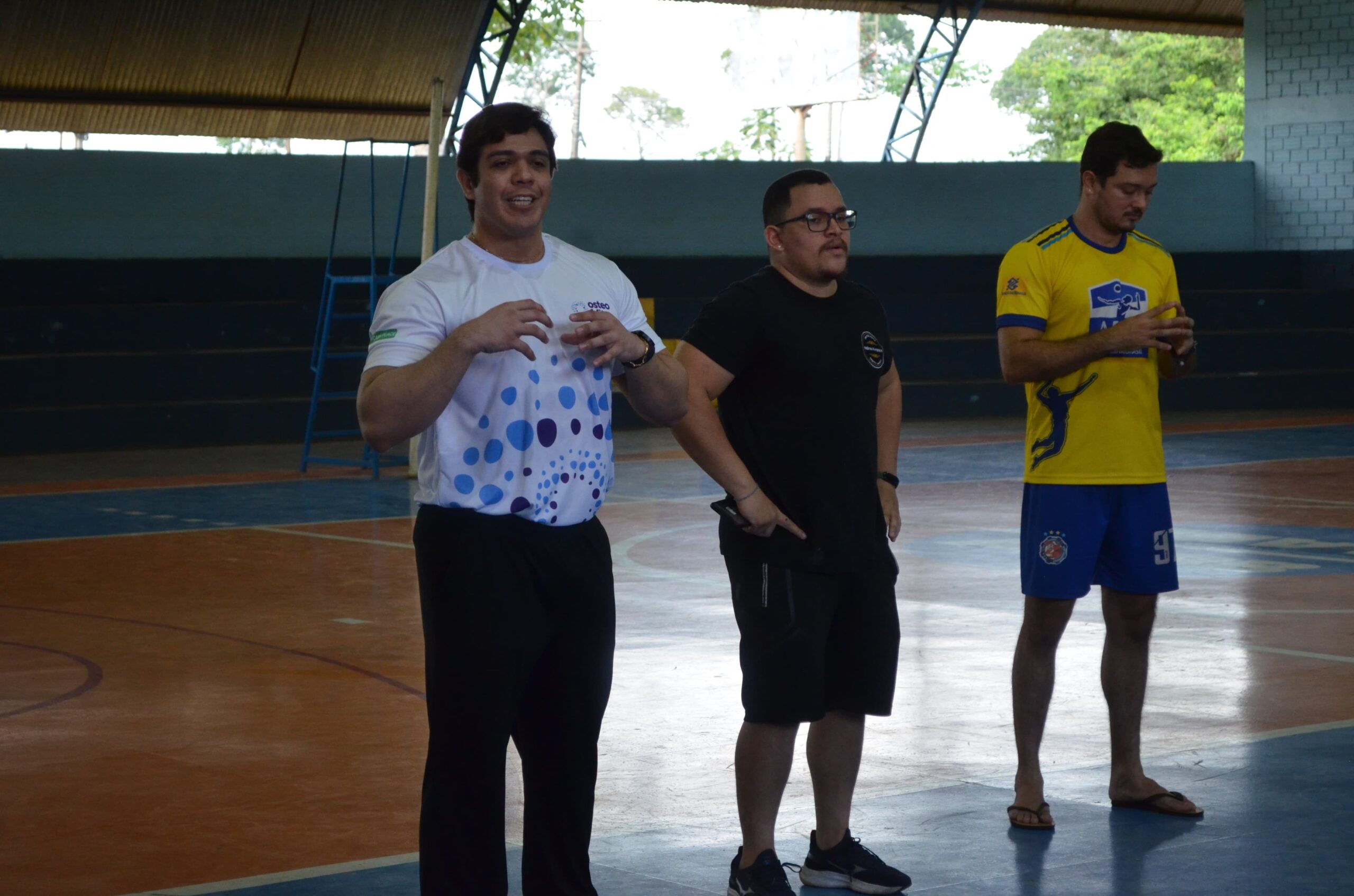 Equipe de Voleibol da AABB inicia pré-temporada com foco e novas parcerias - News Rondônia