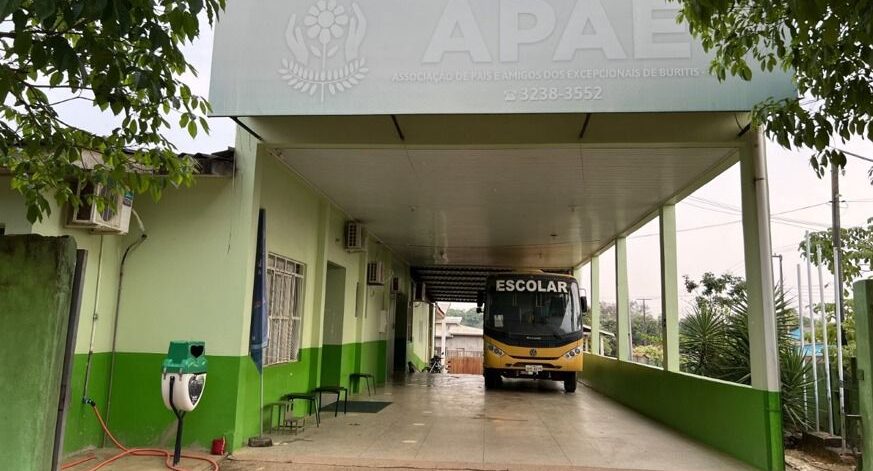 Obras de eficiência energética na Apae de Buritis possibilitam economia na conta da instituição