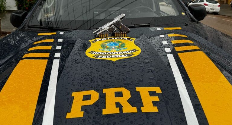 PRF apreende arma de fogo durante abordagem em Porto Velho