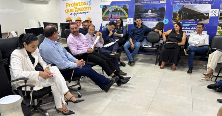 Prefeitos debatem temas municipalistas em encontro na AROM - News Rondônia