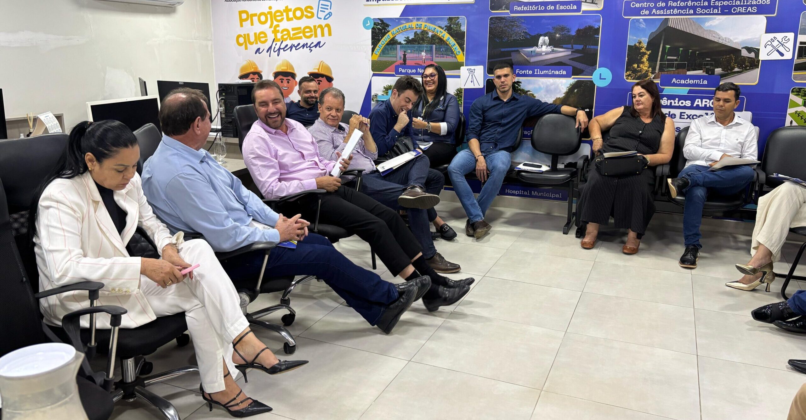 Prefeitos debatem temas municipalistas em encontro na AROM - News Rondônia