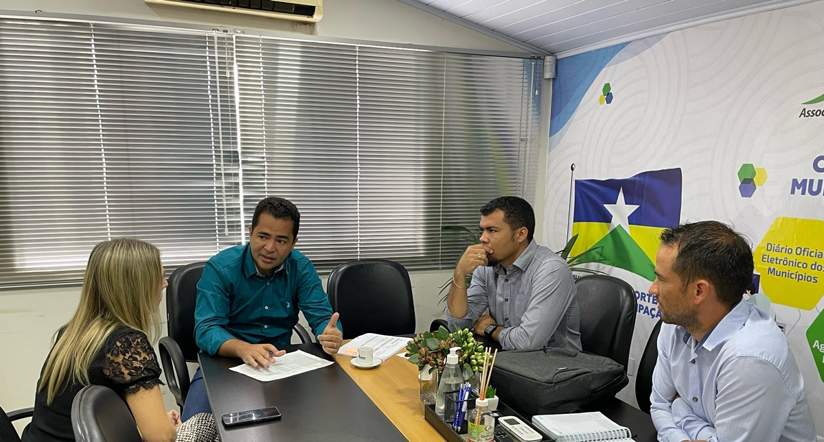 Prefeito de Presidente Médici recebe orientações técnicas na AROM - News Rondônia
