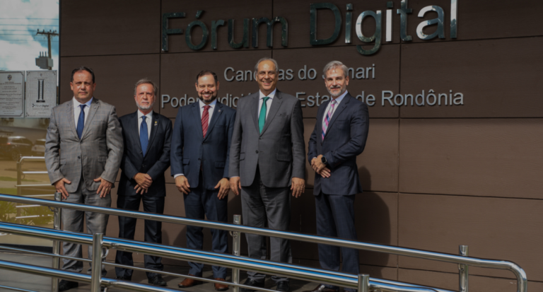 Fórum Digital: Presidente do TJRO recebe desembargadores de Minas Gerais   - News Rondônia