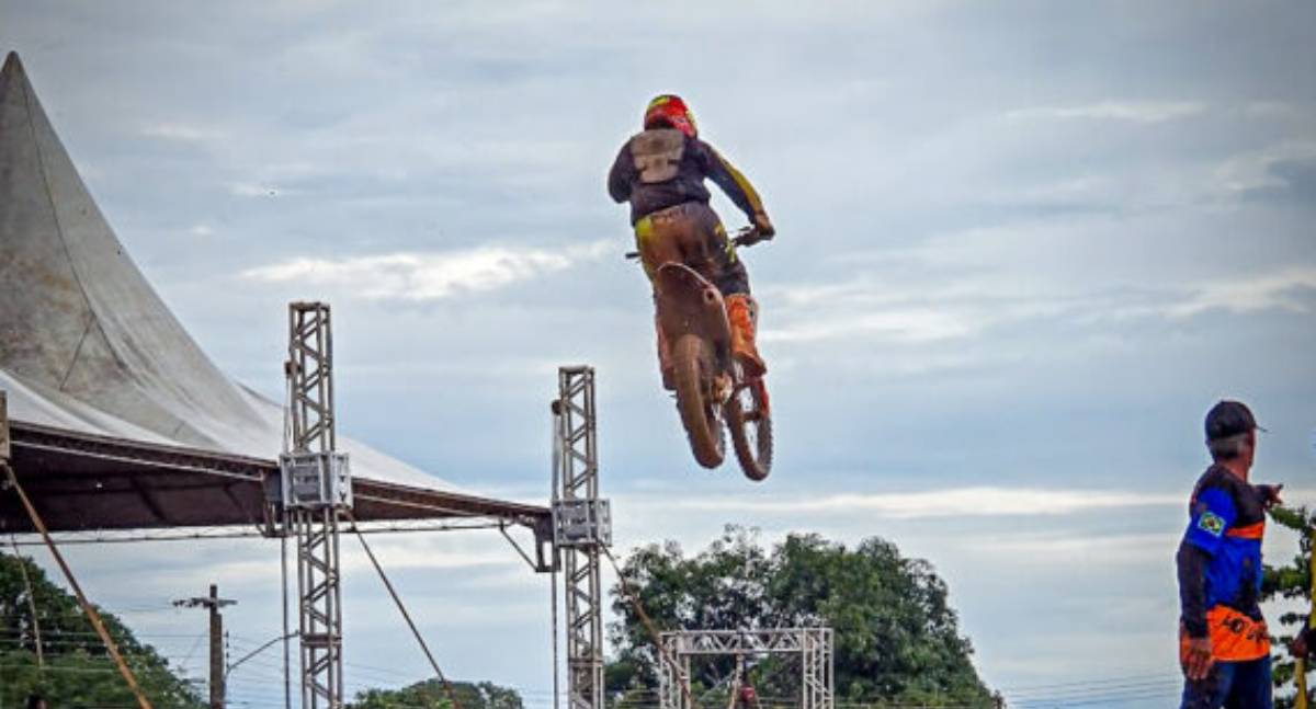 O Motocross Regional Norte 2025 começa em Guajará-Mirim e atrai 5 mil espectadores durante os dois dias de evento - News Rondônia