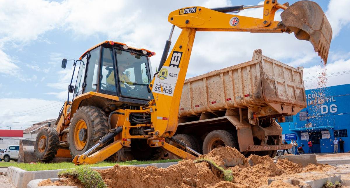 Prefeitura dá início à instalação de uma rotatória na interseção entre a Avenida Tiradentes e Rio Madeira - News Rondônia