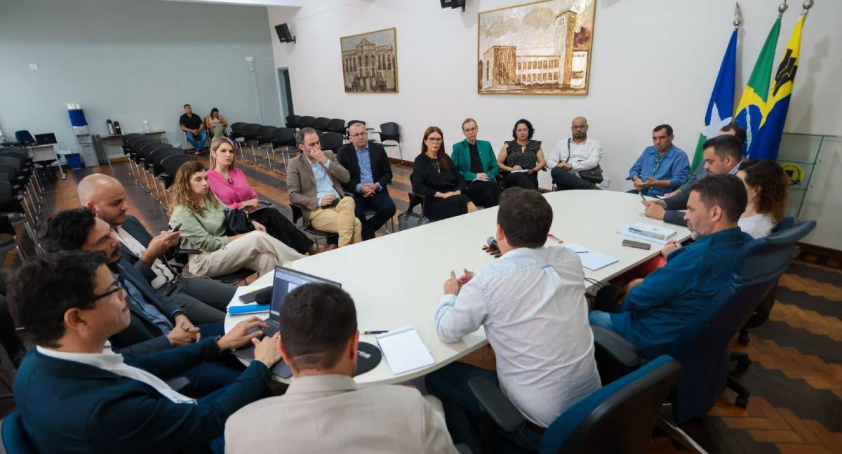 O prefeito Léo Moraes se reuniu com membros do Observatório da Saúde para apresentar um panorama do setor, destacando as primeiras conquistas e as principais prioridades - News Rondônia