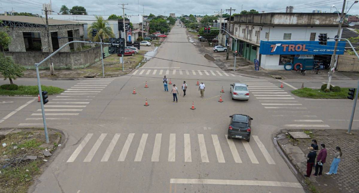 Semtran realiza simulação de rotatória no cruzamento das avenidas Rio de Janeiro e Buenos Aires - News Rondônia